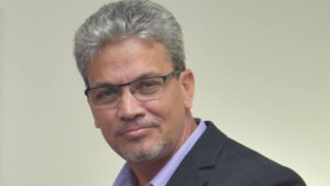 Escritor cubano residente en Rep. Dominicana